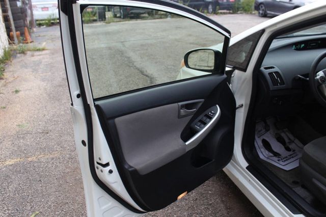 2013 Toyota Prius 5dr Hatchback Two - 22919568 - 9