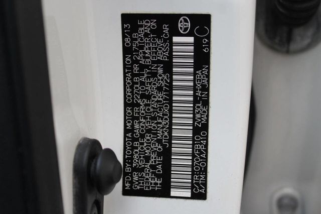 2013 Toyota Prius 5dr Hatchback Two - 22919568 - 23