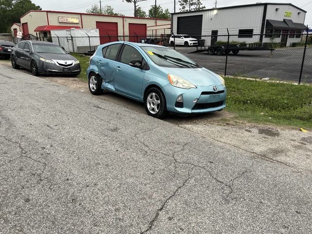 2013 Toyota Prius c  - 22919532 - 2