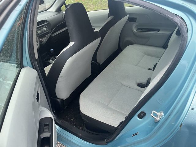 2013 Toyota Prius c  - 22919532 - 5