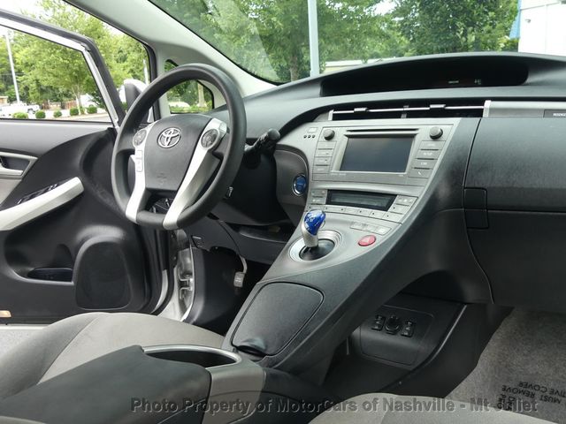2013 Toyota Prius Plug-In 5dr HB - 22887538 - 29