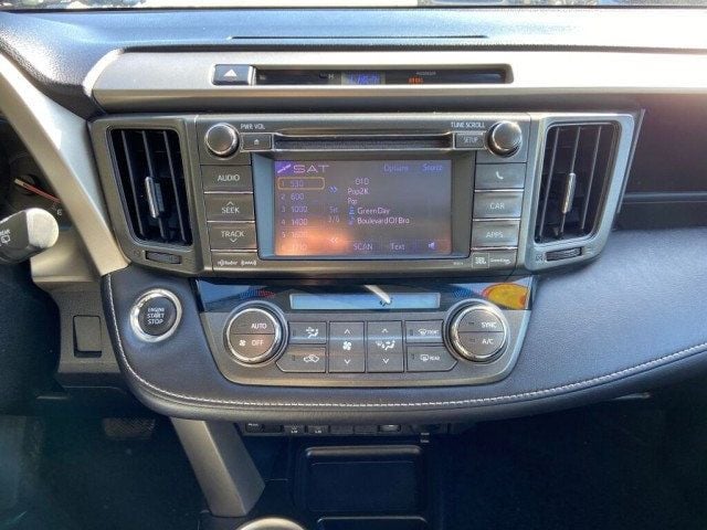 2013 Toyota RAV4 Limited w/ Navigation & Blind Spot Monitor - 22282566 - 17