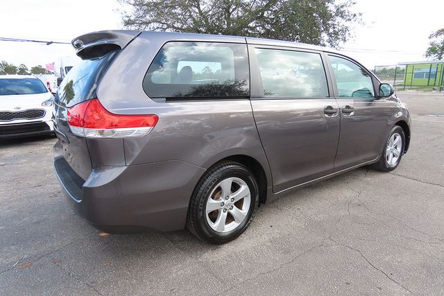 2013 TOYOTA SIENNA 5dr 7-Passenger Van V6 L FWD - 22297259 - 6