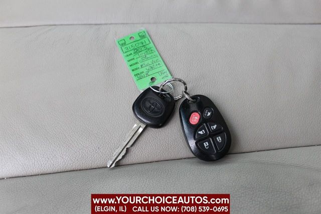 2013 Toyota Sienna XLE 7 Passenger Auto Access Seat 4dr Mini Van - 22152447 - 25