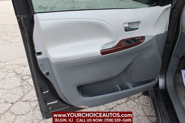 2013 Toyota Sienna XLE 7 Passenger Auto Access Seat 4dr Mini Van - 22354913 - 9