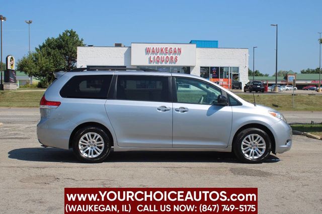 2013 Toyota Sienna XLE 8 Passenger 4dr Mini Van - 22907539 - 3