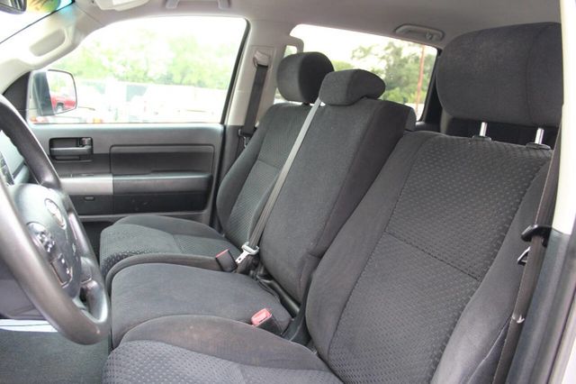 2013 Toyota Tundra CrewMax 5.7L FFV V8 6-Spd AT (Natl) - 22889877 - 9