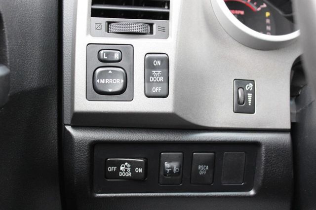 2013 Toyota Tundra CrewMax 5.7L FFV V8 6-Spd AT (Natl) - 22889877 - 20