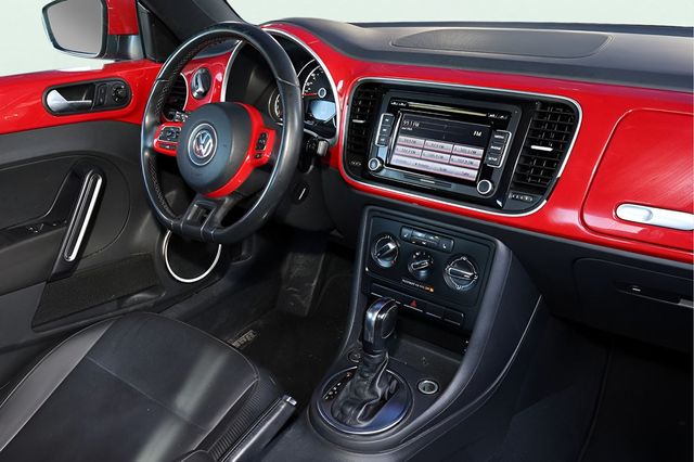 2013 VOLKSWAGEN Beetle Convertible 2dr Automatic 2.5L PZEV - 22897439 - 15