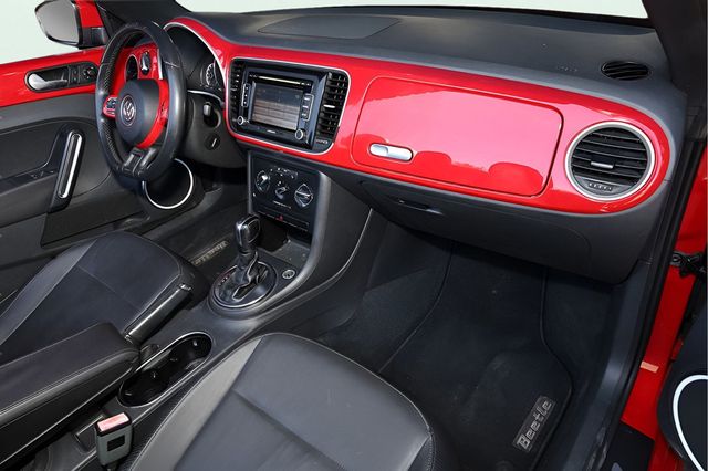 2013 VOLKSWAGEN Beetle Convertible 2dr Automatic 2.5L PZEV - 22897439 - 17