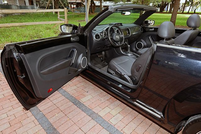 2013 Volkswagen Beetle Convertible 2dr DSG 2.0T w/Sound PZEV - 22903001 - 24