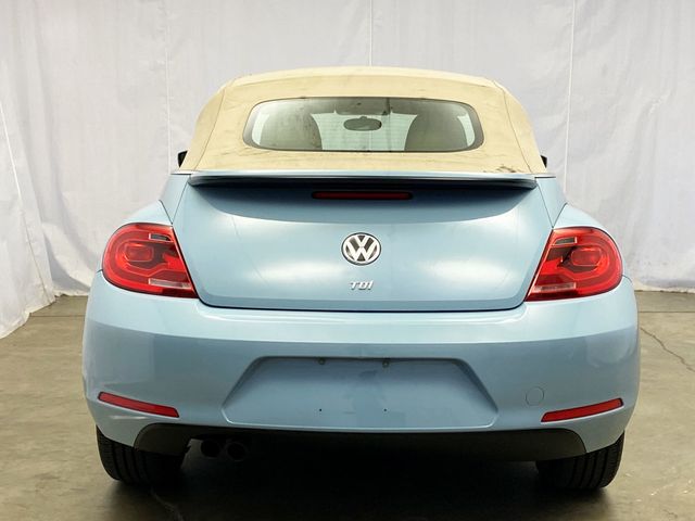 2013 Volkswagen Beetle Convertible 2dr Manual 2.0L TDI - 22911563 - 6
