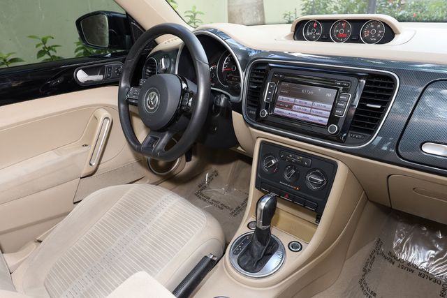 2013 Volkswagen Beetle Coupe 2dr DSG 2.0T Turbo w/Sun/Sound PZEV - 22211517 - 8