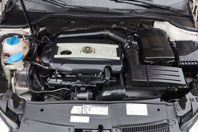 2013 Volkswagen Golf GTI 4dr Hatchback DSG - 22932741 - 17