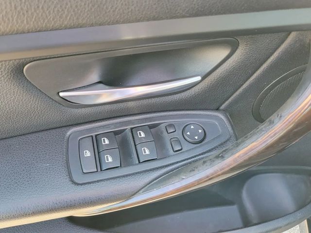 2014 BMW 3 Series 328i xDrive Sedan 4D - 22924052 - 31