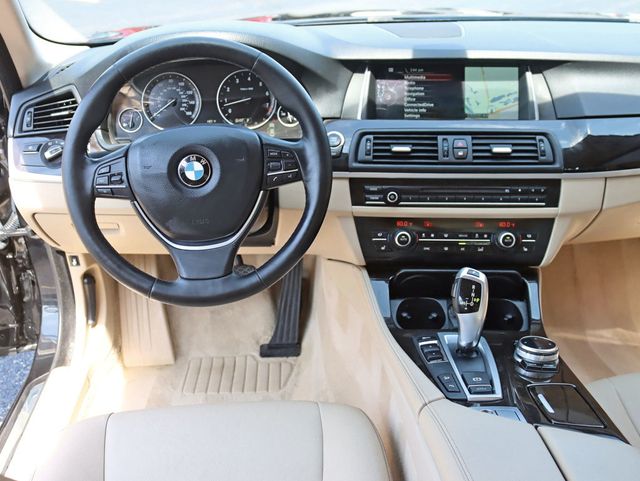 2014 BMW 5 Series 535i xDrive - 22887202 - 11