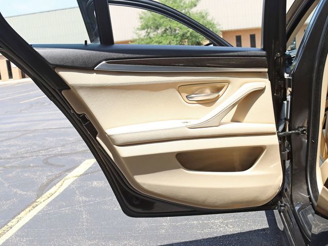 2014 BMW 5 Series 535i xDrive - 22888782 - 29