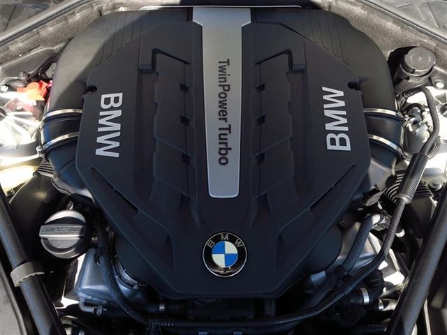 2014 BMW 7 Series 750Li - 17050842 - 11