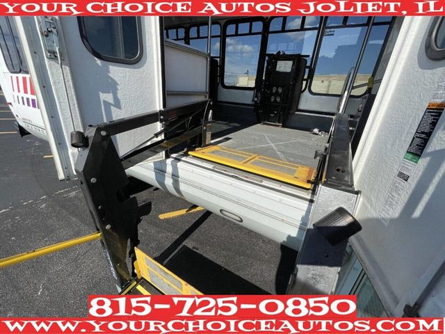 2014 Chevrolet Express Commercial Cutaway 4500 Van 177" Diesel - 22936436 - 3