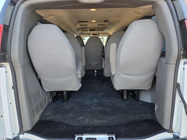 2014 Chevrolet Express Passenger RWD 2500 135" LT - 22894377 - 9