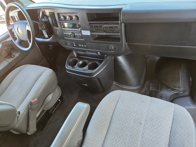 2014 Chevrolet Express Passenger RWD 2500 135" LT - 22894377 - 14