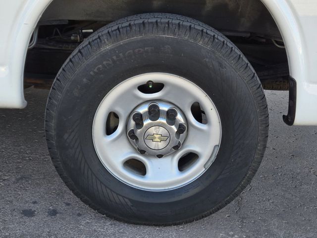 2014 Chevrolet Express Passenger RWD 2500 135" LT - 22894377 - 5