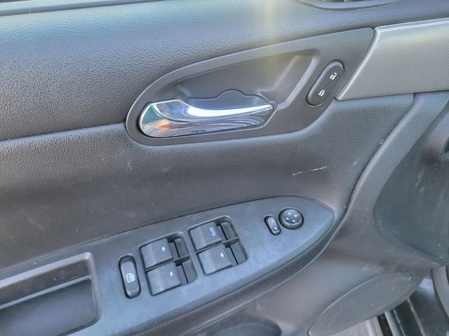 2014 Chevrolet Impala Limited Sedan 4D Police 3.6L V6 - 22935653 - 17