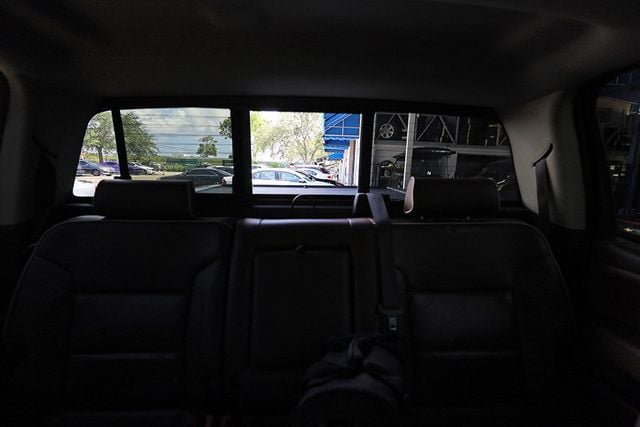 2014 CHEVROLET SILVERADO 1500 4WD Crew Cab 143.5" High Country - 22428515 - 17