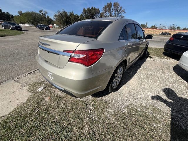 2014 Chrysler 200 4dr Sedan Touring - 22893445 - 2