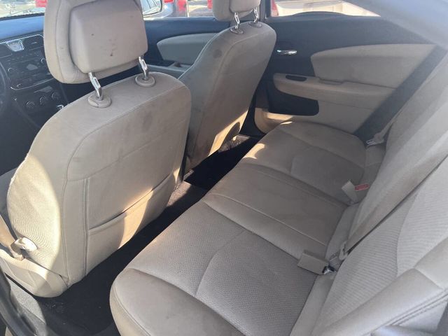 2014 Chrysler 200 4dr Sedan Touring - 22893445 - 3