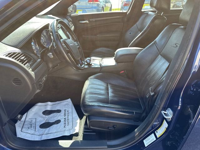 2014 Chrysler 300 4dr Sedan 300S RWD - 22799821 - 10