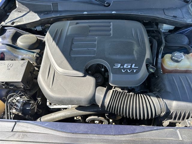 2014 Chrysler 300 4dr Sedan 300S RWD - 22799821 - 16