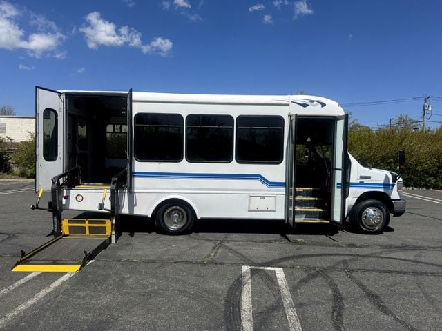 2014 Ford E350 Non-CDL Wheelchair Shuttle Bus For Sale For Adults Seniors Church & Medical Transport - 22380893 - 4