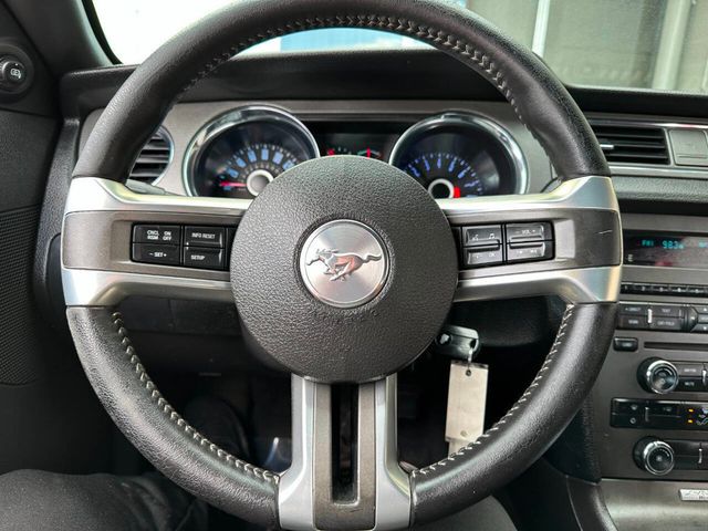 2014 Ford Mustang 2dr Convertible V6 - 22931919 - 31