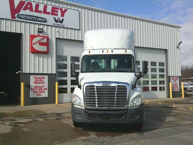 2014 Freightliner CA126DC daycab 2014 FREIGHTLINER DAY CAB - 22830640 - 2