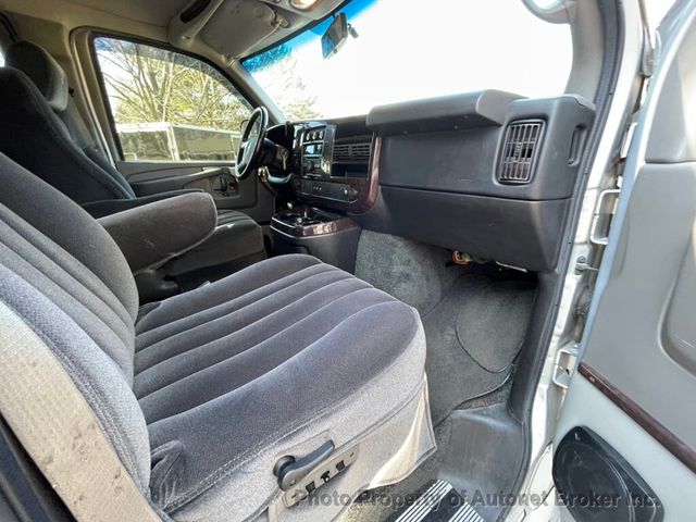 2014 GMC Savana 1500 AWD Explorer Limited - 22933508 - 31