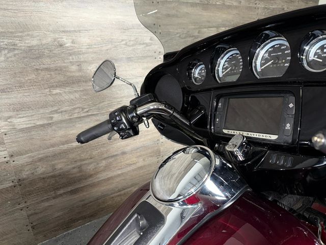 2014 Harley-Davidson FLHTK Electra Glide Ultra Limited LOW MILES! - 22929582 - 8