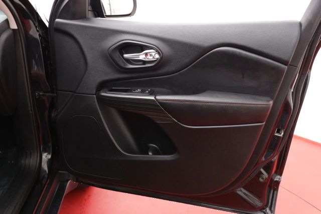 2014 Jeep Cherokee 4WD 4dr Trailhawk - 20898647 - 17