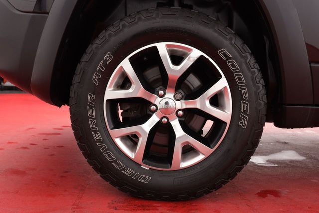 2014 Jeep Cherokee 4WD 4dr Trailhawk - 20898647 - 24