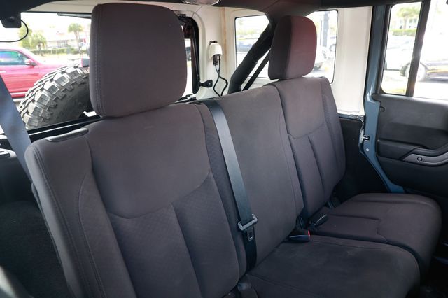 2014 Jeep Wrangler Unlimited 4WD 4dr Sport - 22923084 - 13