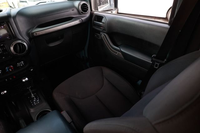 2014 Jeep Wrangler Unlimited 4WD 4dr Sport - 22923084 - 22