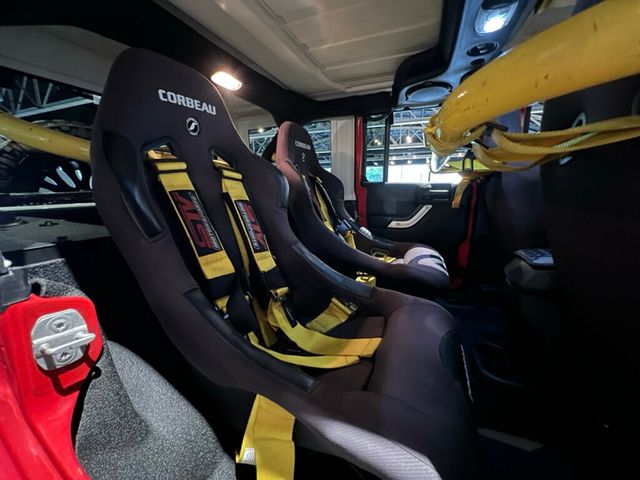 2014 Jeep Wrangler Unlimited Rubicon/6SpeedManual/FoxShocks/CorbeauSeats/RollCage/XRC Winch - 22840607 - 33