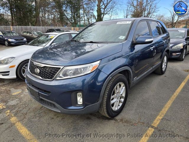 2014 Kia Sorento LX's photo