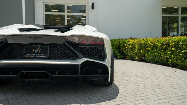 2014 Lamborghini Aventador 2dr Convertible 50th Anniversario - 22875851 - 18