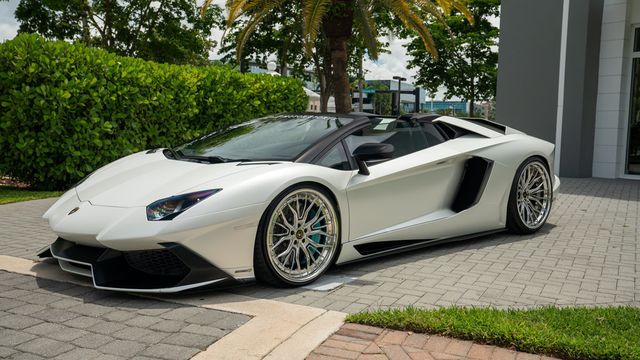 2014 Lamborghini Aventador 2dr Convertible 50th Anniversario - 22875851 - 1