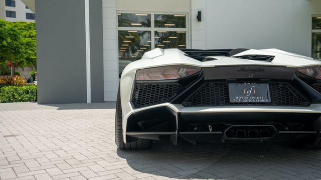 2014 Lamborghini Aventador 2dr Convertible 50th Anniversario - 22875851 - 20