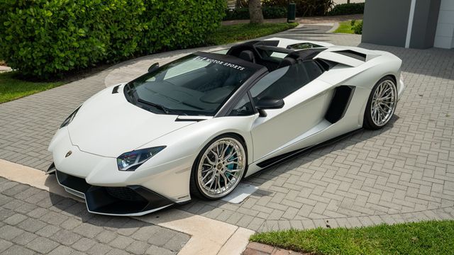 2014 Lamborghini Aventador 2dr Convertible 50th Anniversario - 22875851 - 24