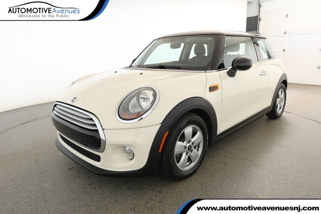 2014 MINI Cooper Hardtop 2 Door Cpe with 16'' Victory Spoke Alloy Wheels - 22926124 - 0