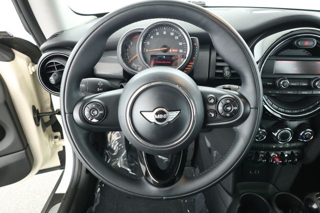 2014 MINI Cooper Hardtop 2 Door Cpe with 16'' Victory Spoke Alloy Wheels - 22926124 - 10