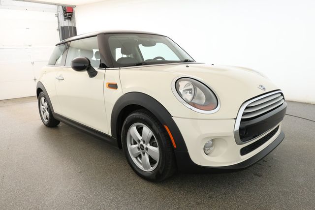 2014 MINI Cooper Hardtop 2 Door Cpe with 16'' Victory Spoke Alloy Wheels - 22926124 - 2